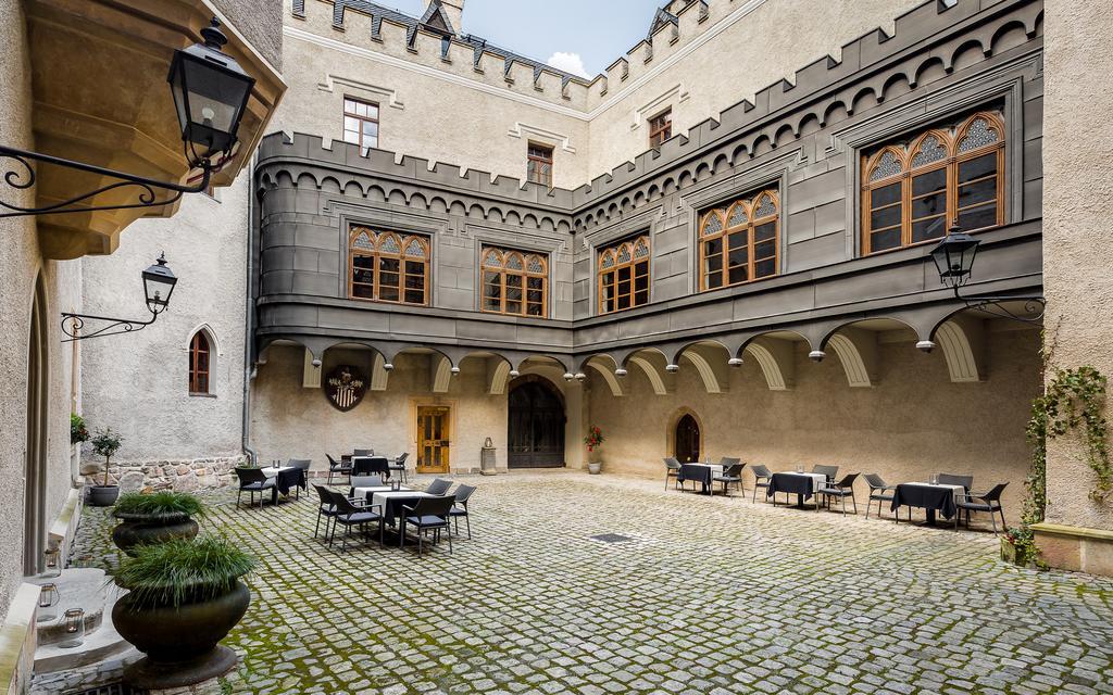 Zamek Karpniki Schloss Fischbach Lomnica  Exterior foto