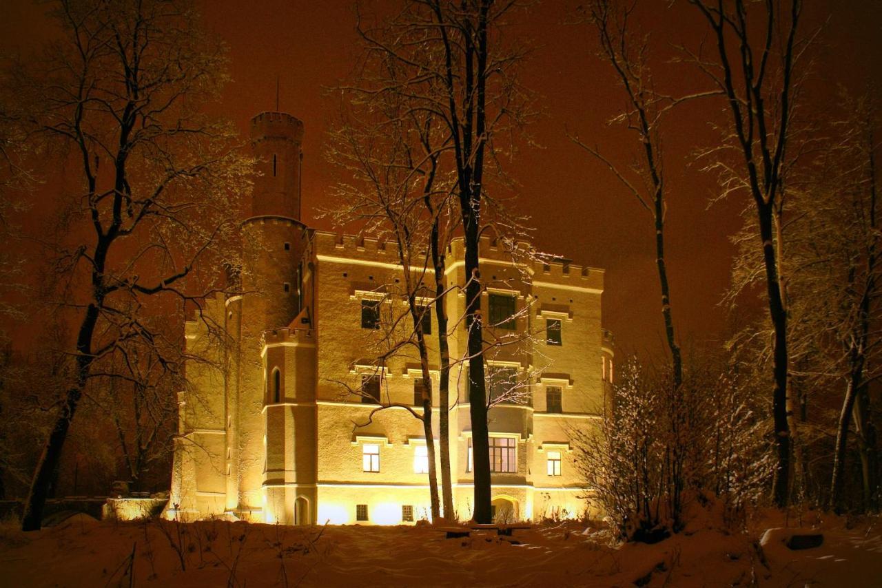 Zamek Karpniki Schloss Fischbach Lomnica  Exterior foto
